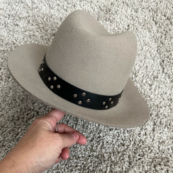 Rag & Bone Wool Hat With Black and Silver Studded Band - Picture 3 of 5